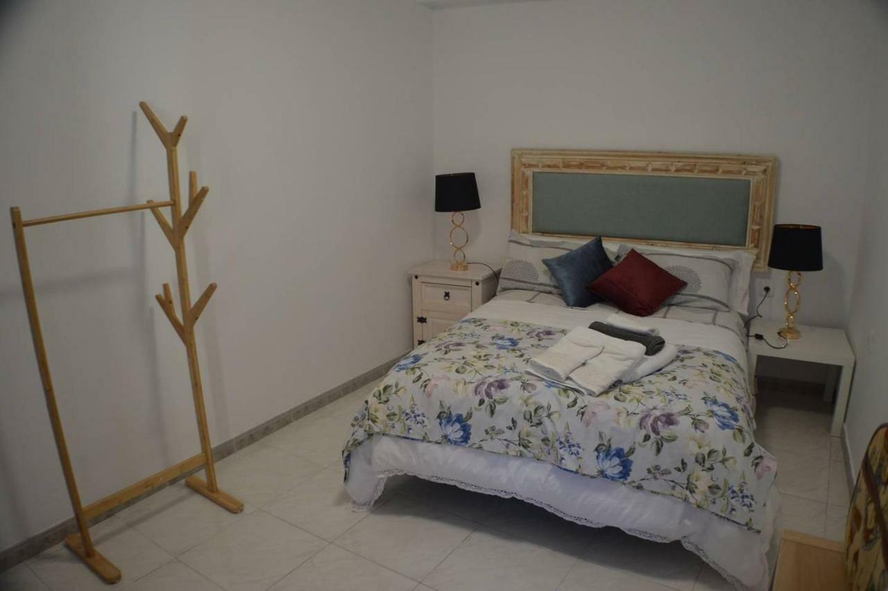 Apartamento Sc Victoria II Caces Exterior foto